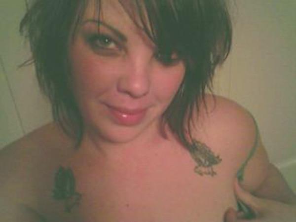 15P Emo chick displaying her large melons