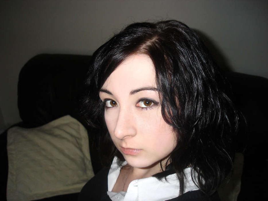 15P Emo babe in different costumes