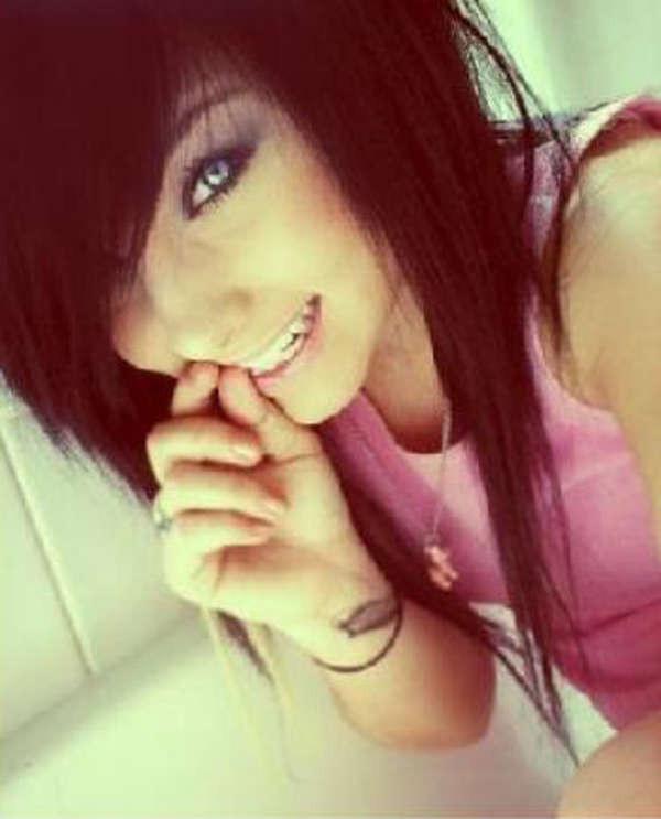 16P Pictures of pretty emo girls selfshooting