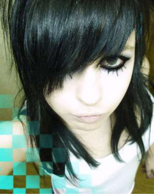 16P Pictures of pretty emo girls selfshooting
