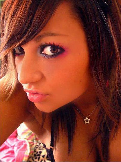 15P Collection of brunette emo babes