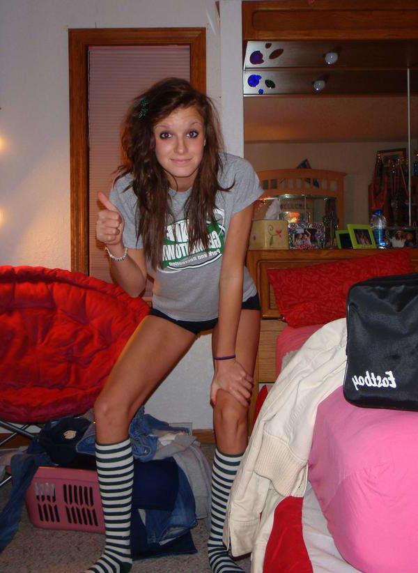 15P Collection of brunette emo babes