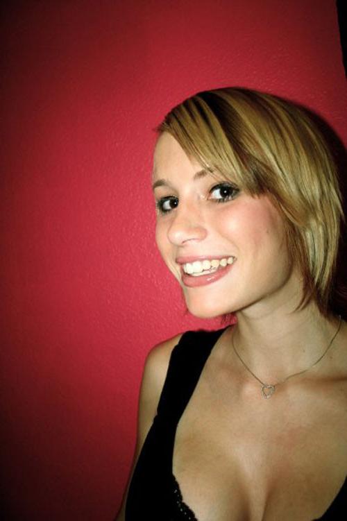 15P Pics of cute emo babe