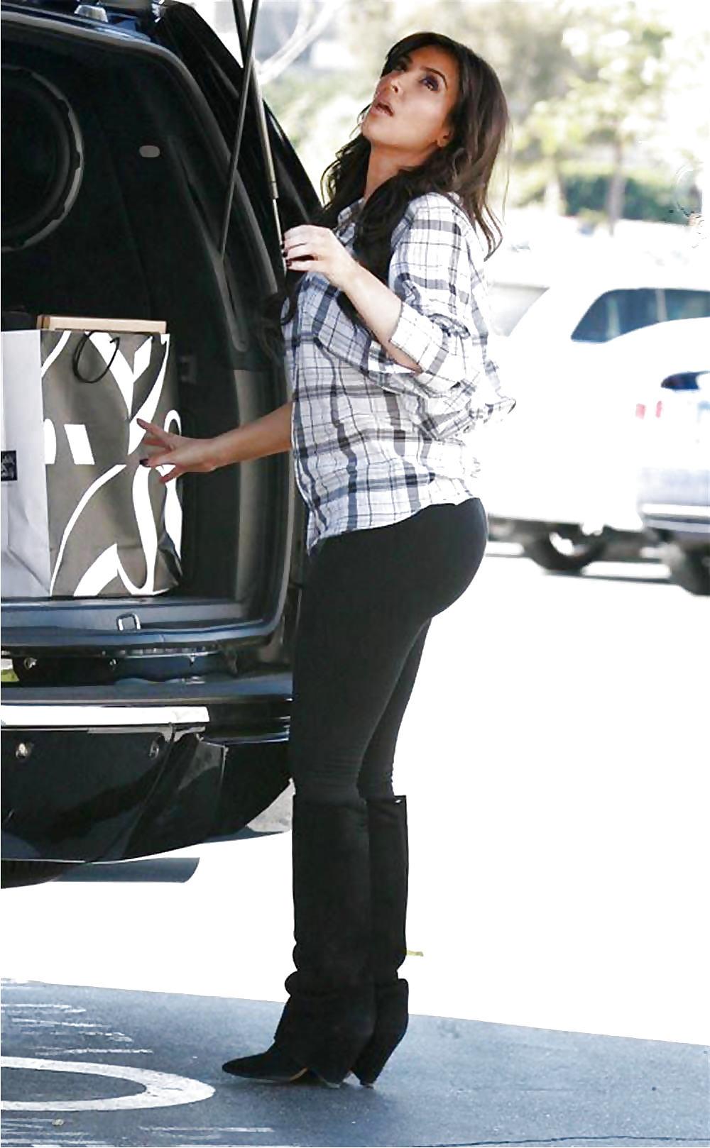 25P Kim Kardashian Hot And Big Ass