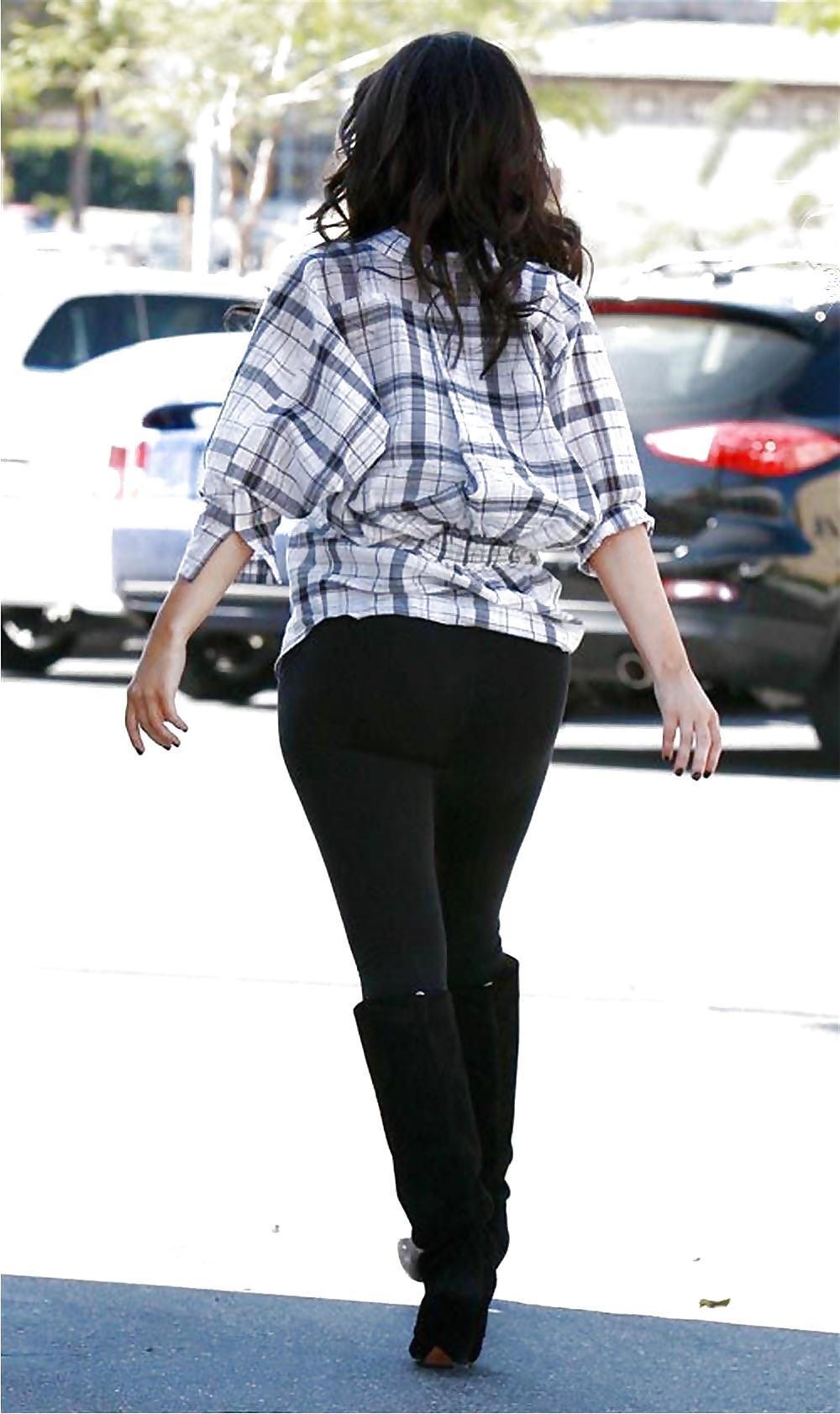 25P Kim Kardashian Hot And Big Ass