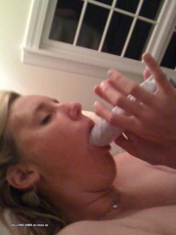 9P Girlfriends caught on cam while playing with their cunt