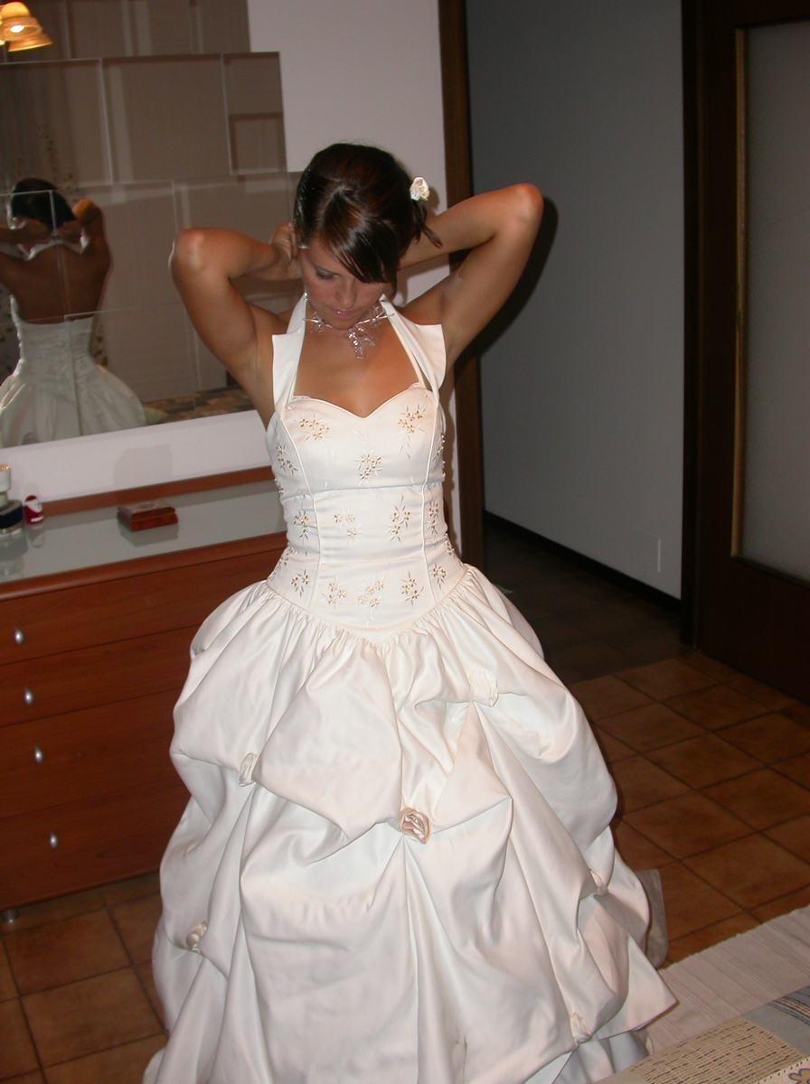 15P Amateur wife with hairy twat facialed on honeymoon