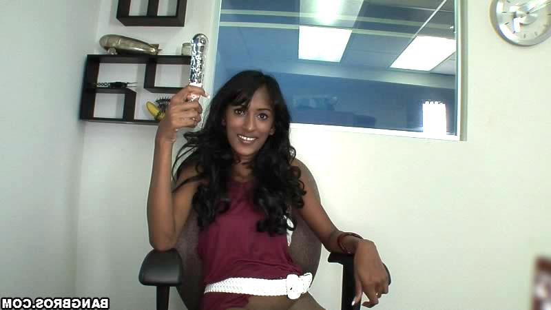 16P Hot indian ready to fuck before she gets married she came to my office craving f