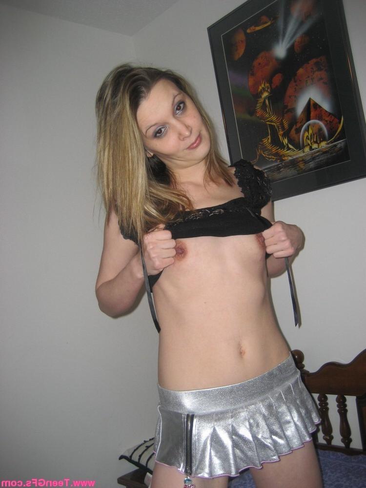 15P Cock crazy amateur teens pose in real homemade pix