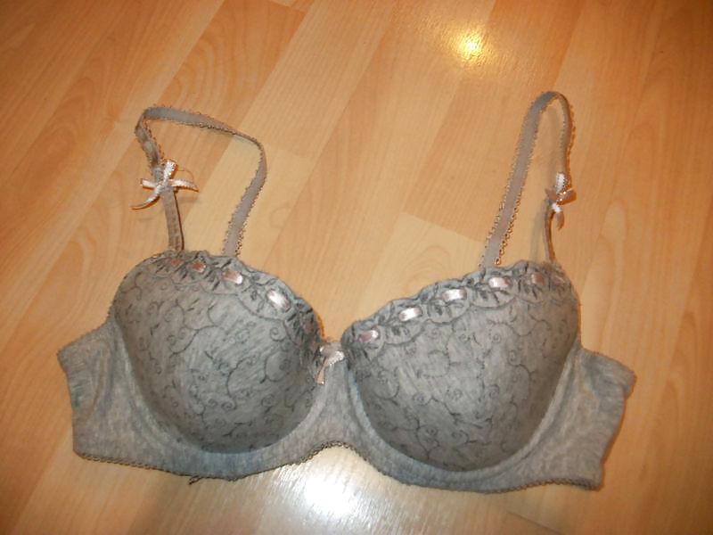 25P Used teen bras only A Cups
