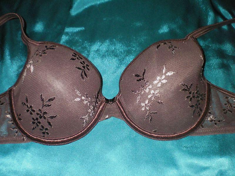 25P Used teen bras only A Cups