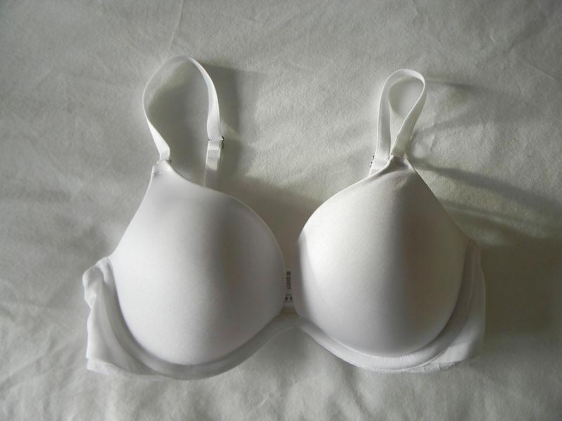 25P Used teen bras only A Cups