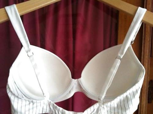 25P Used teen bras only A Cups
