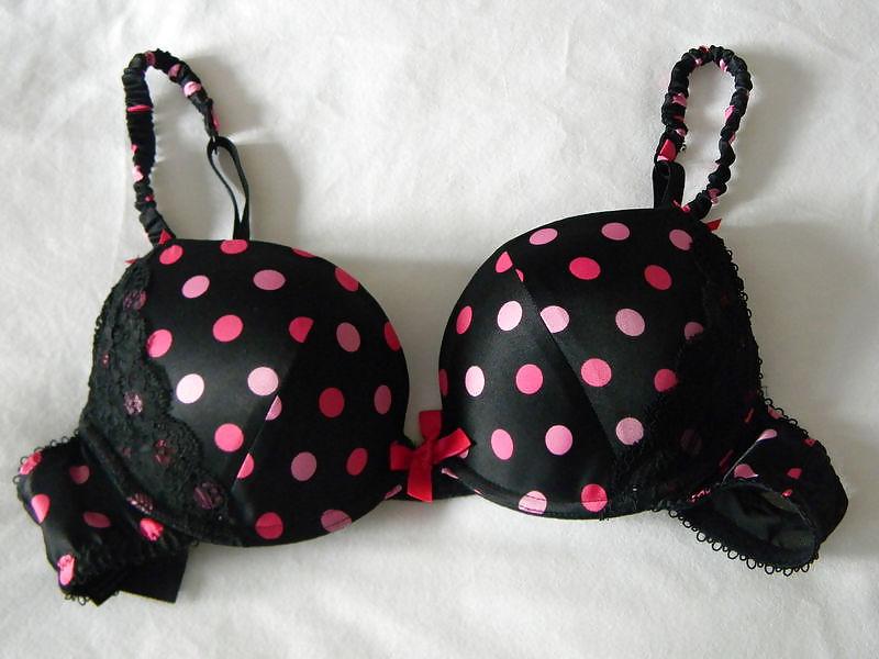 25P Used teen bras only A Cups