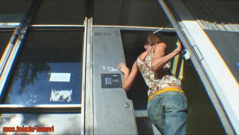 15P Facial on a petite skinny teen babe in an elevator