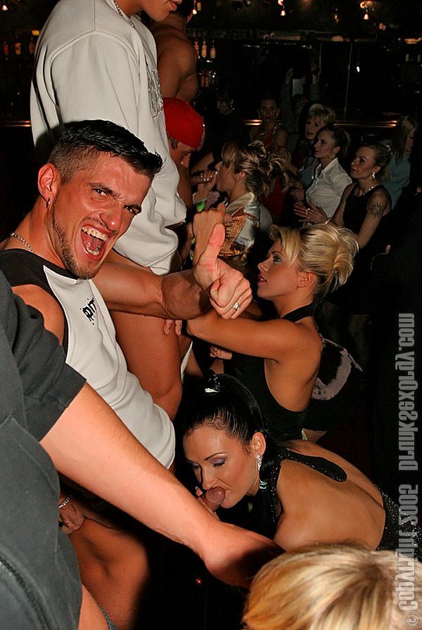 15P Crazy glamour ladies sucking and fucking male strippers