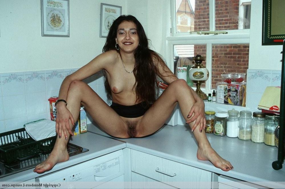 12P Perky titty Indian spreading