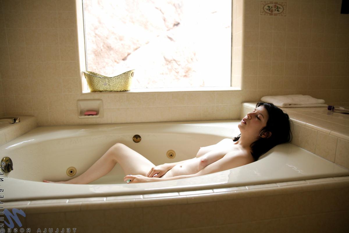 15P Perky teen Tellula Rose fucks a glass dildo in bathtub