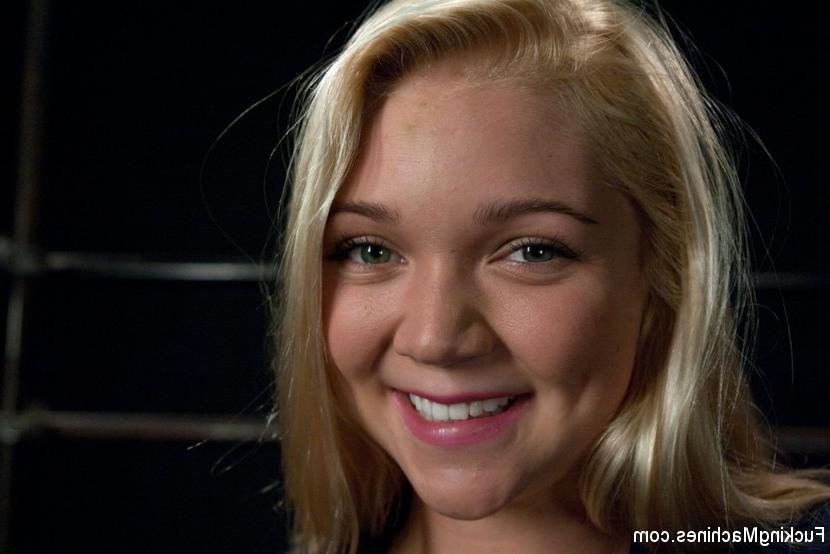 15P Porn Ambitions: 18 year old Blonde Straight Out of Miami to the Castle