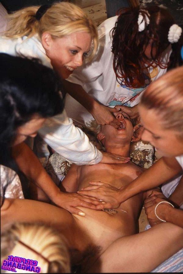 17P Nice lesbians making a crazy fetish with several toys