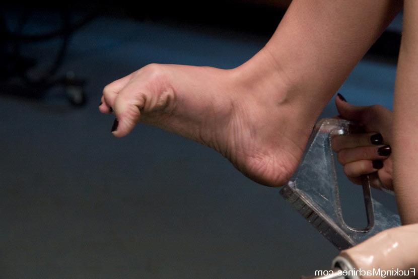 15P Fucking machines give Natalie Norton a toe curling orgasm