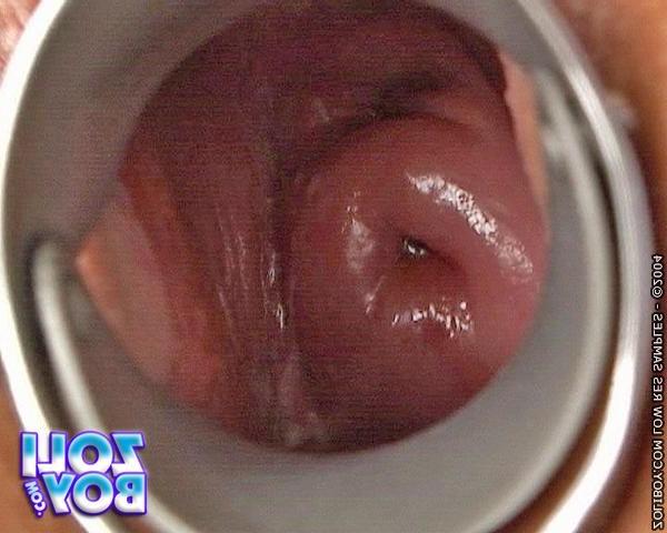 16P Brunette in a toying and vaginal speculum action