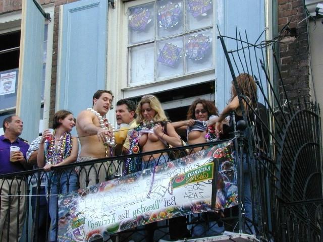 15P Crazy mardigras chicks gets wasted and starts flashing their tits