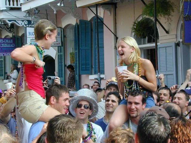 15P Crazy mardigras chicks gets wasted and starts flashing their tits