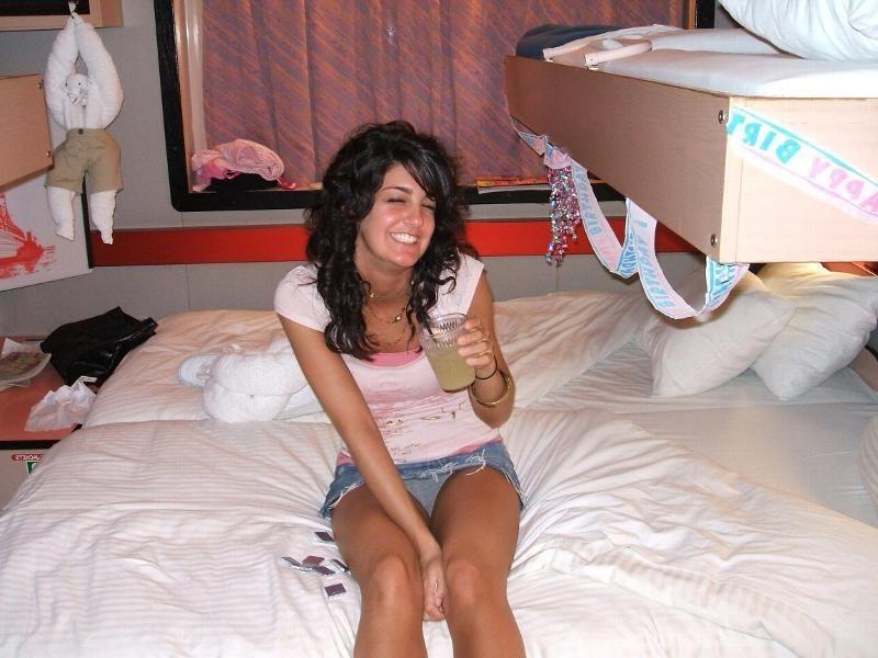 10P Crazy Drunk Chicks flashing boobs and sucking cock
