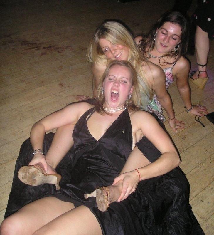 10P Crazy Wild Drunk Girls Flashing in Public