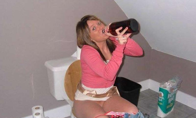 15P Drunk Coeds Trashed Chicks Gone Wild And Crazy