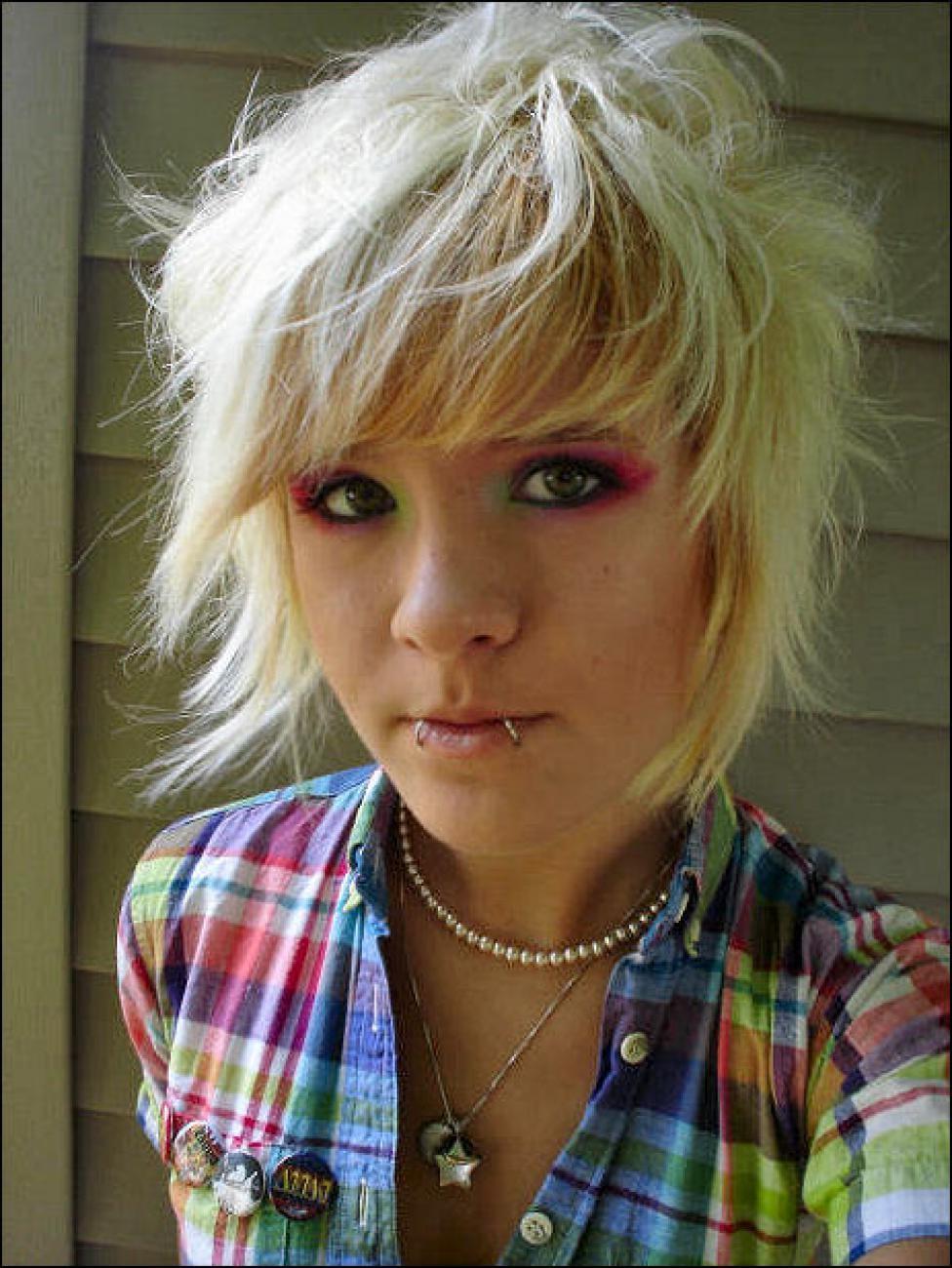 16P Real goth and emo girls show off their hot freaky bodies