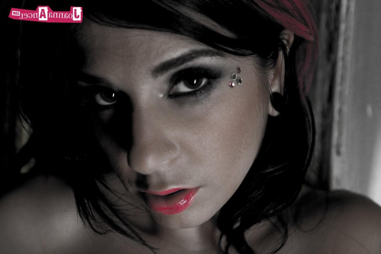 15P Foxy Tattooed Emo Babe Exposing Her Perky Fucking Tits