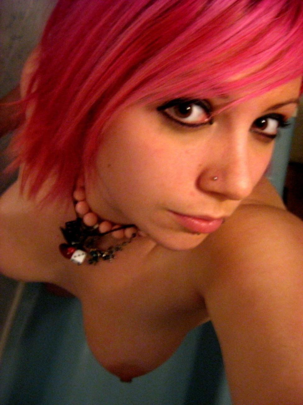 15P Homemade Naked Emo and Punk Teenies Pics Only For You