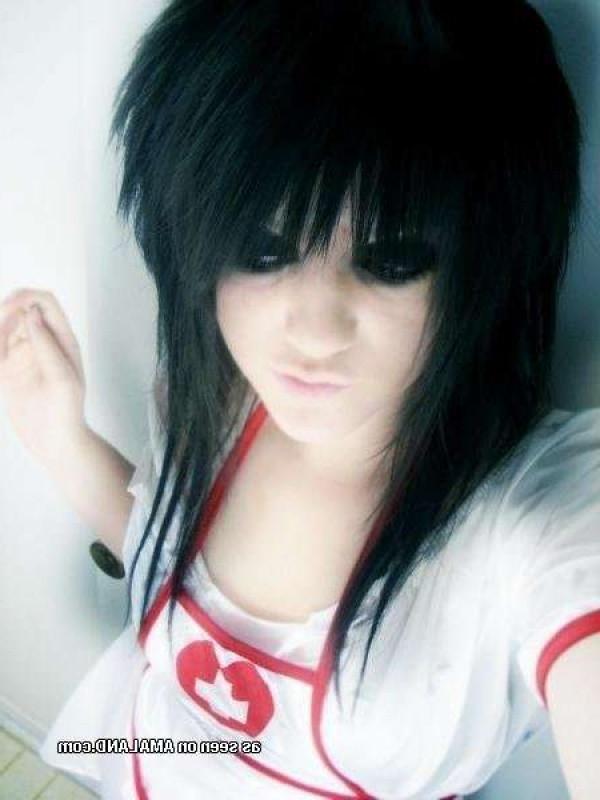 18P Emo girlfriends posing for cell phones