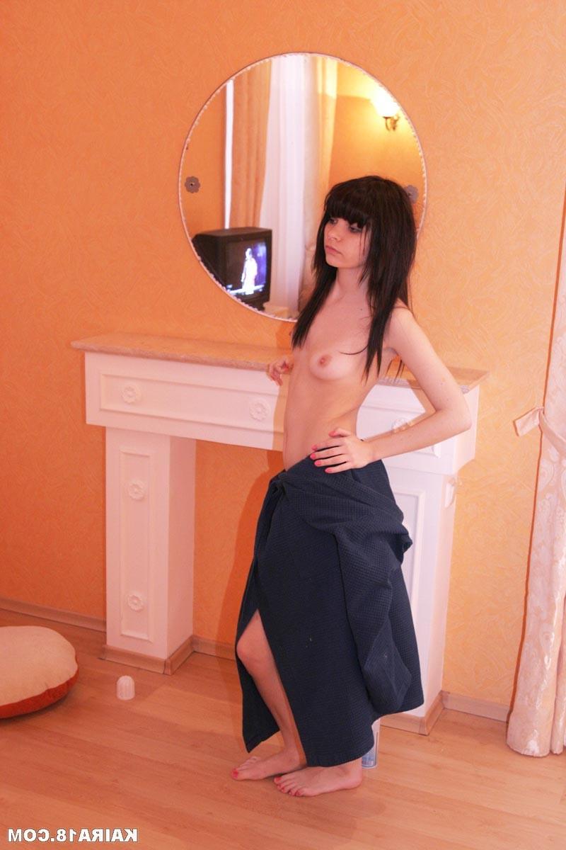 16P Emo teen girl