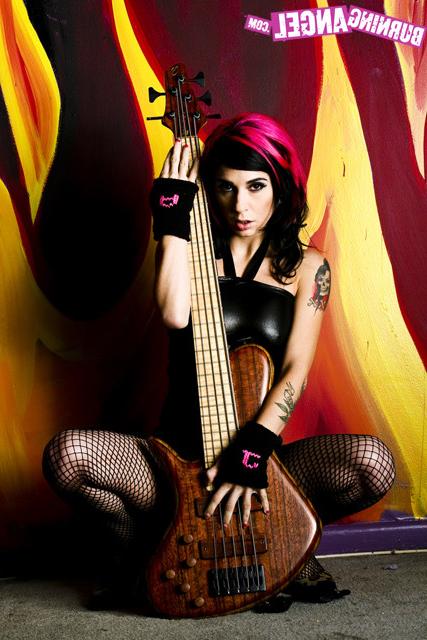 12P Punk Rock Tattooed Emo Slut Strips With Her Guitar