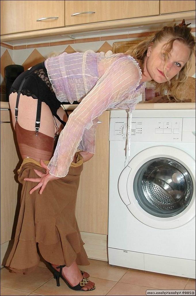 16P Amateur wife Lucy posing in brown stockings