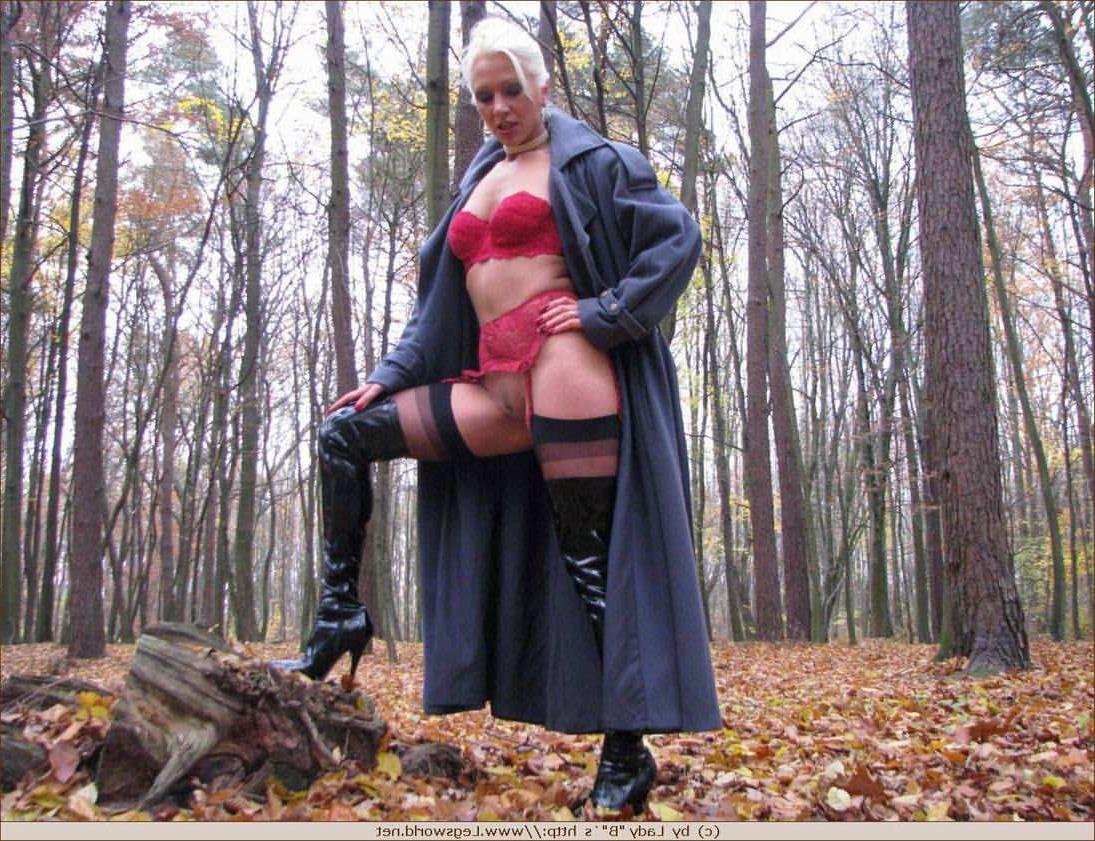 12P Blonde Ewa in stockings and high boots outdoors