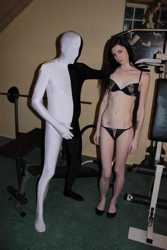 15P skinny petite girl from Holland