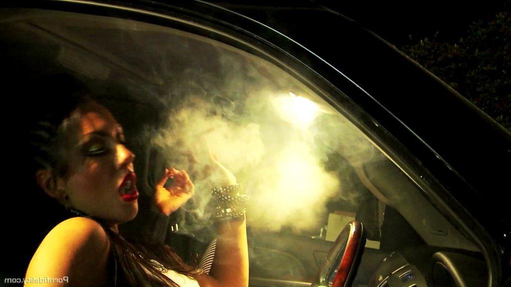 16P Tiffany Brookes fucks while she is high from ganja