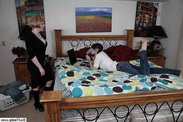19P Amateur sexy teen babe gets ass spanked badly