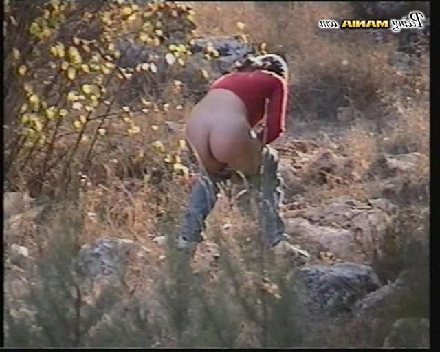 16P Girl caught peeing in the woods