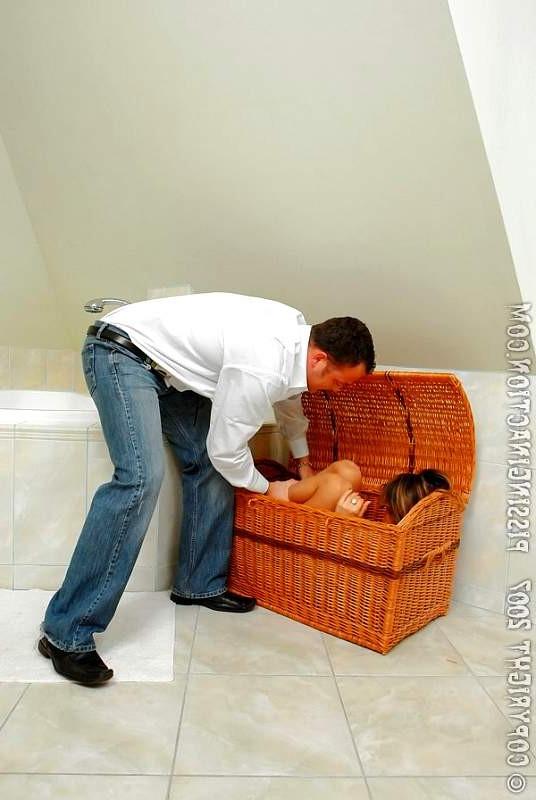 20P Asian babe gets pissed when caughting her husband
