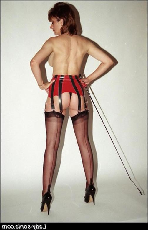 15P Mature Likes Pantyhose
