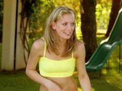 15P Sweet teen squats to pee in the grass