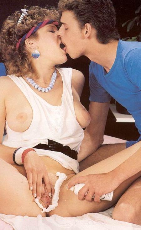 16P Retro couple shaving their own business