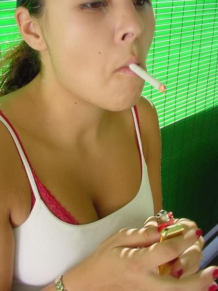 18P Couple smoking