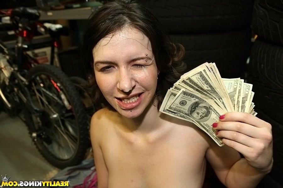 16P Amateur teen sluts doing crazy stuff for money