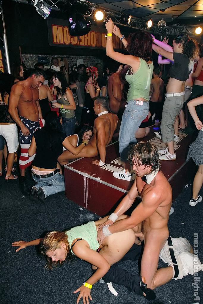 16P Crazy party with male strippers fucking druck chicks